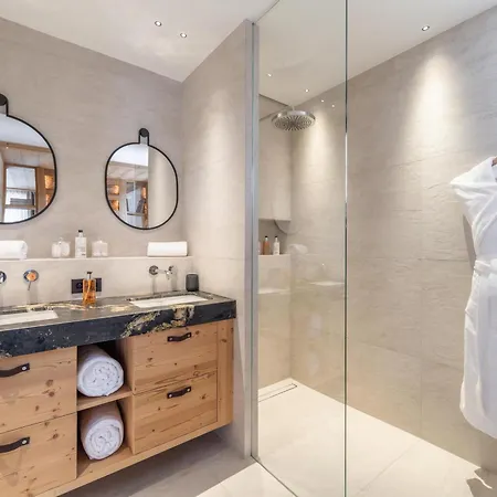 Luxueux 1300, 12 Pers, Jacuzzi, Animaux Admis, Parking - Fr-1-568-43 Courchevel